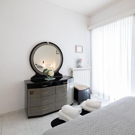 Seaside Penthouse In Kalamata Extérieur photo