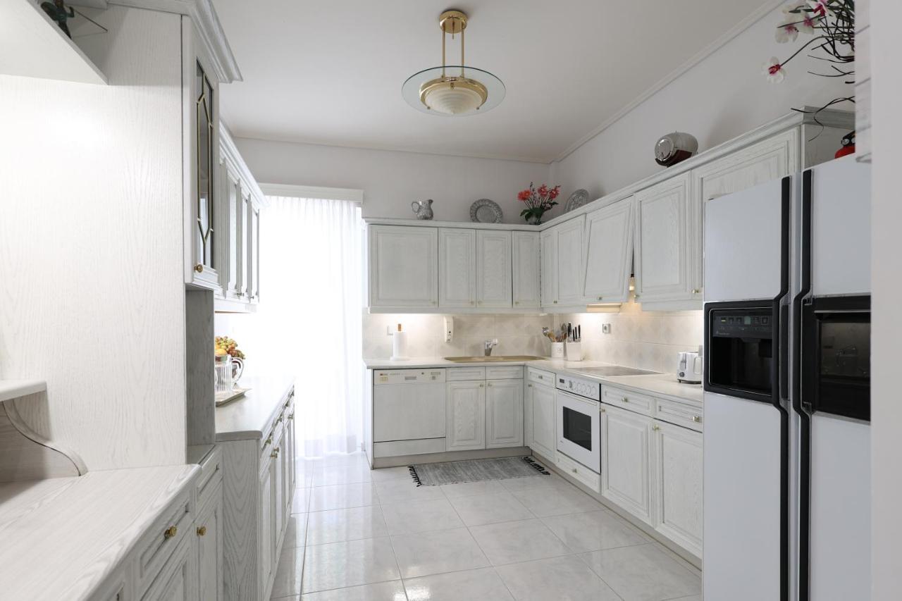 Seaside Penthouse In Kalamata Extérieur photo