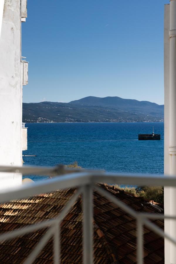 Seaside Penthouse In Kalamata Extérieur photo